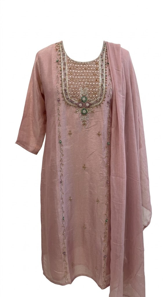 3-Piece Suit Set - Soft Blush Pink / Ensemble Adorned with Delicate Embroidery - LB77